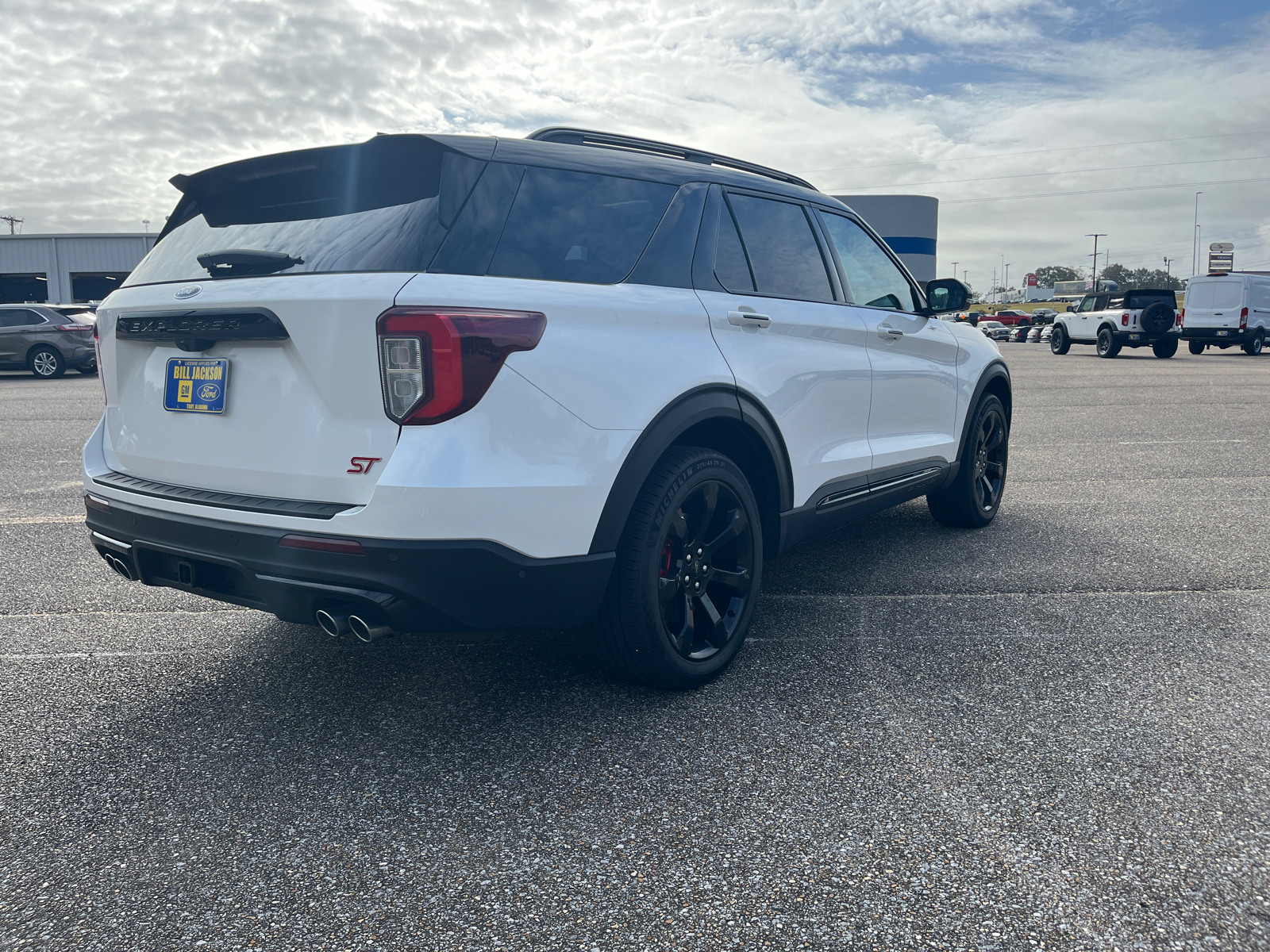 2020 Ford Explorer ST 9