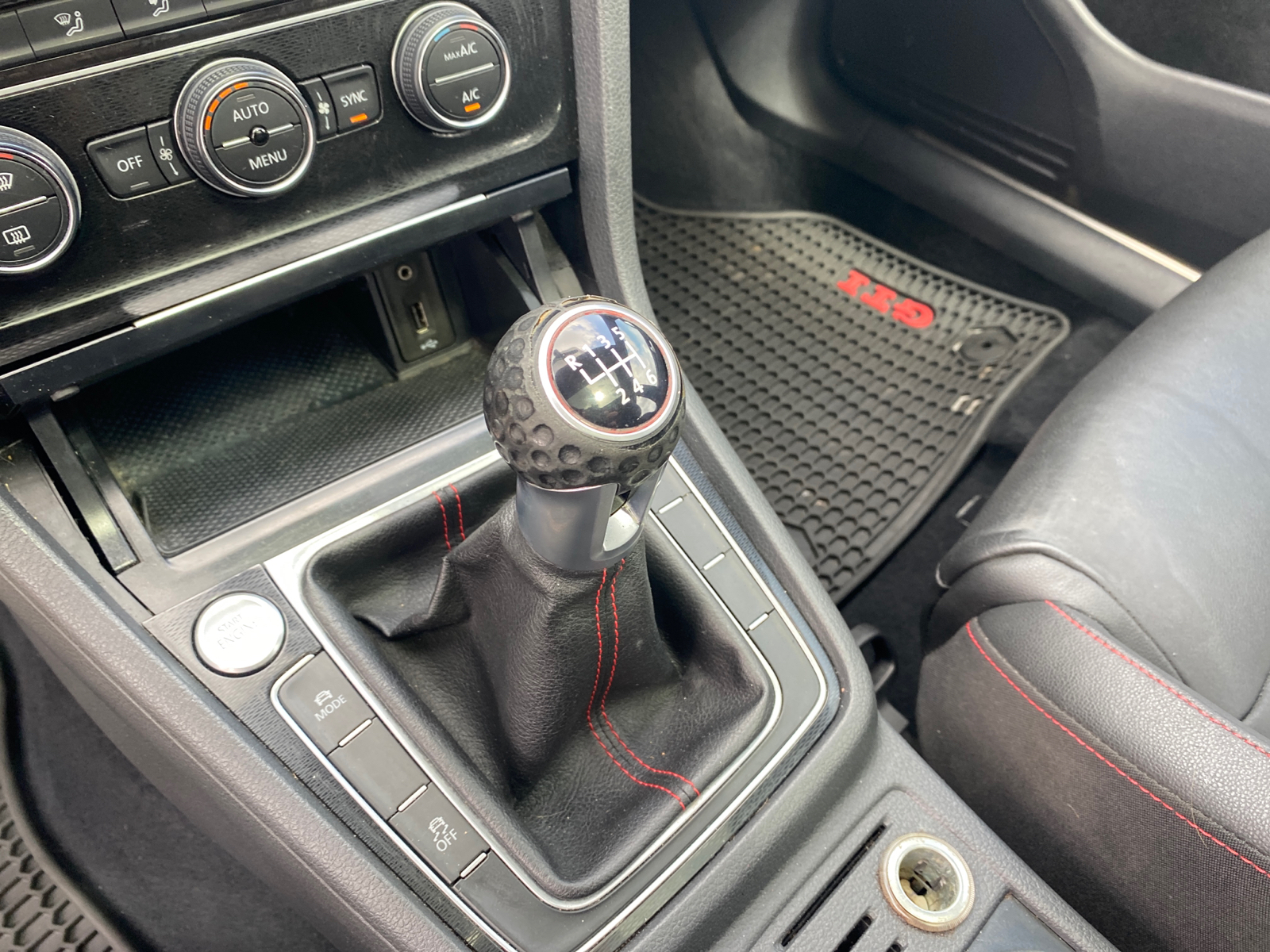 2016 Volkswagen Golf GTI Autobahn 21