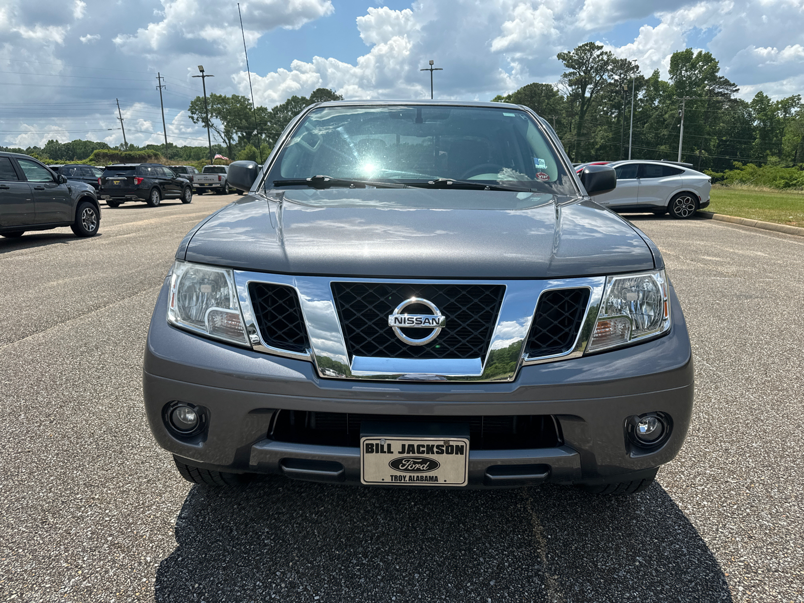 2019 Nissan Frontier SV 2