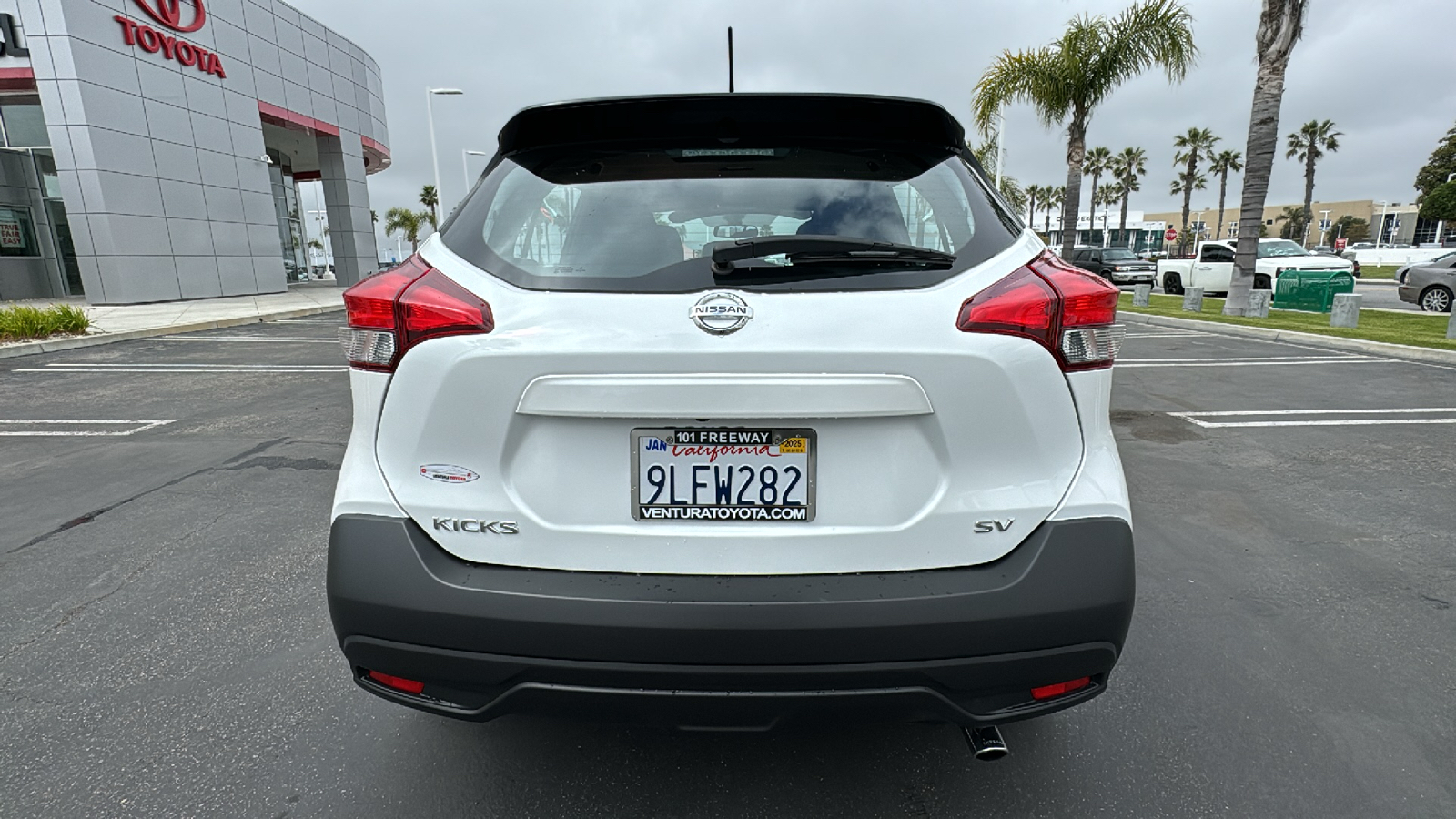 2019 Nissan Kicks SV 4