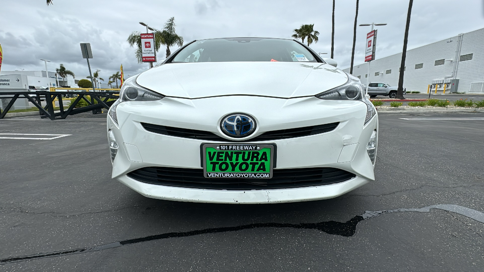 2016 Toyota Prius Four Touring 8