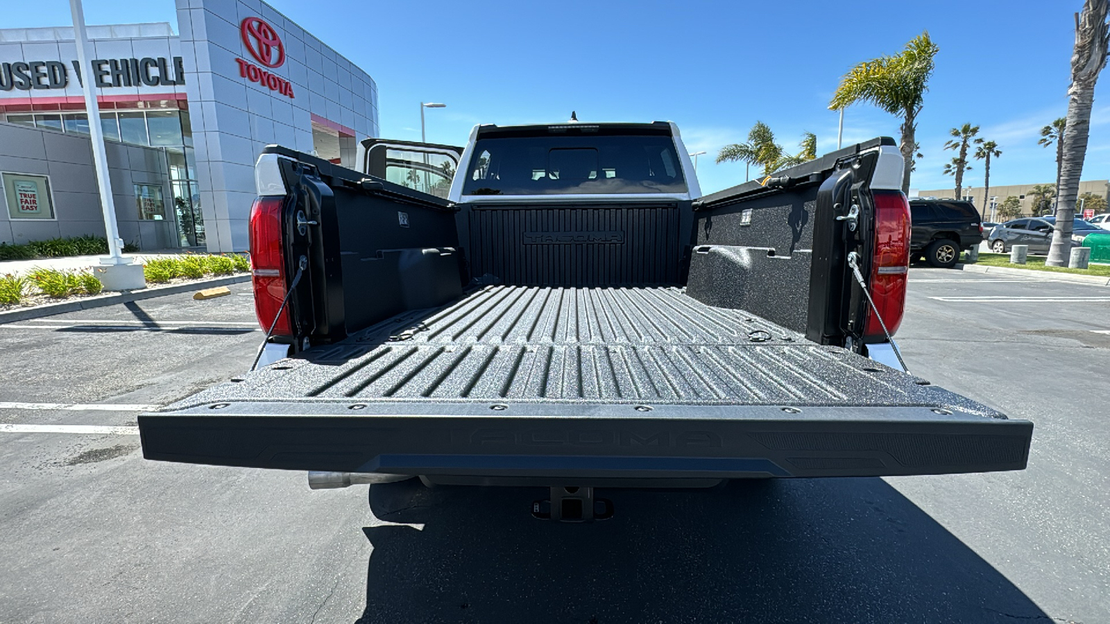 2024 Toyota Tacoma SR5 Double Cab 6 Bed AT 10