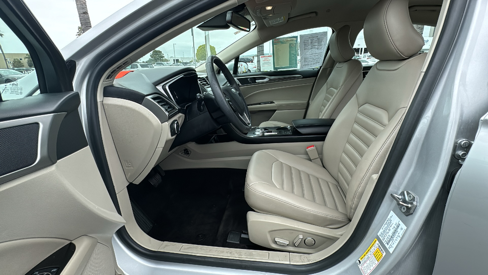 2019 Ford Fusion Hybrid SEL 12