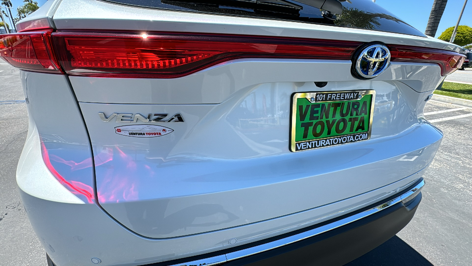 2024 Toyota Venza XLE 24