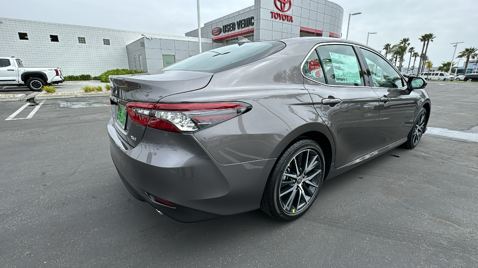 2024 Toyota Camry XLE 3