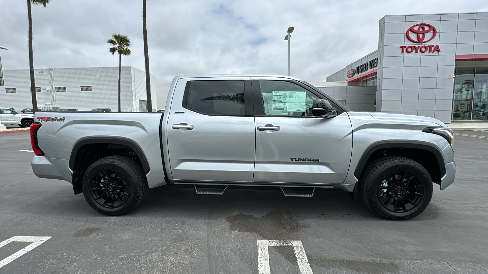 2024 Toyota Tundra Limited CrewMax 5.5 Bed 2