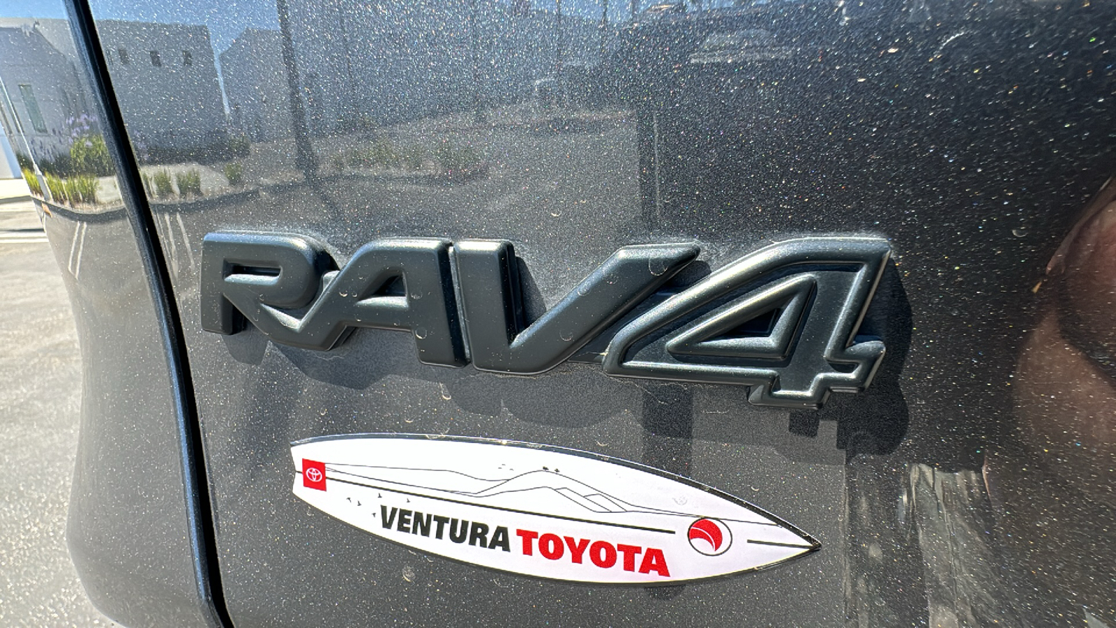 2021 Toyota RAV4 Hybrid LE 27