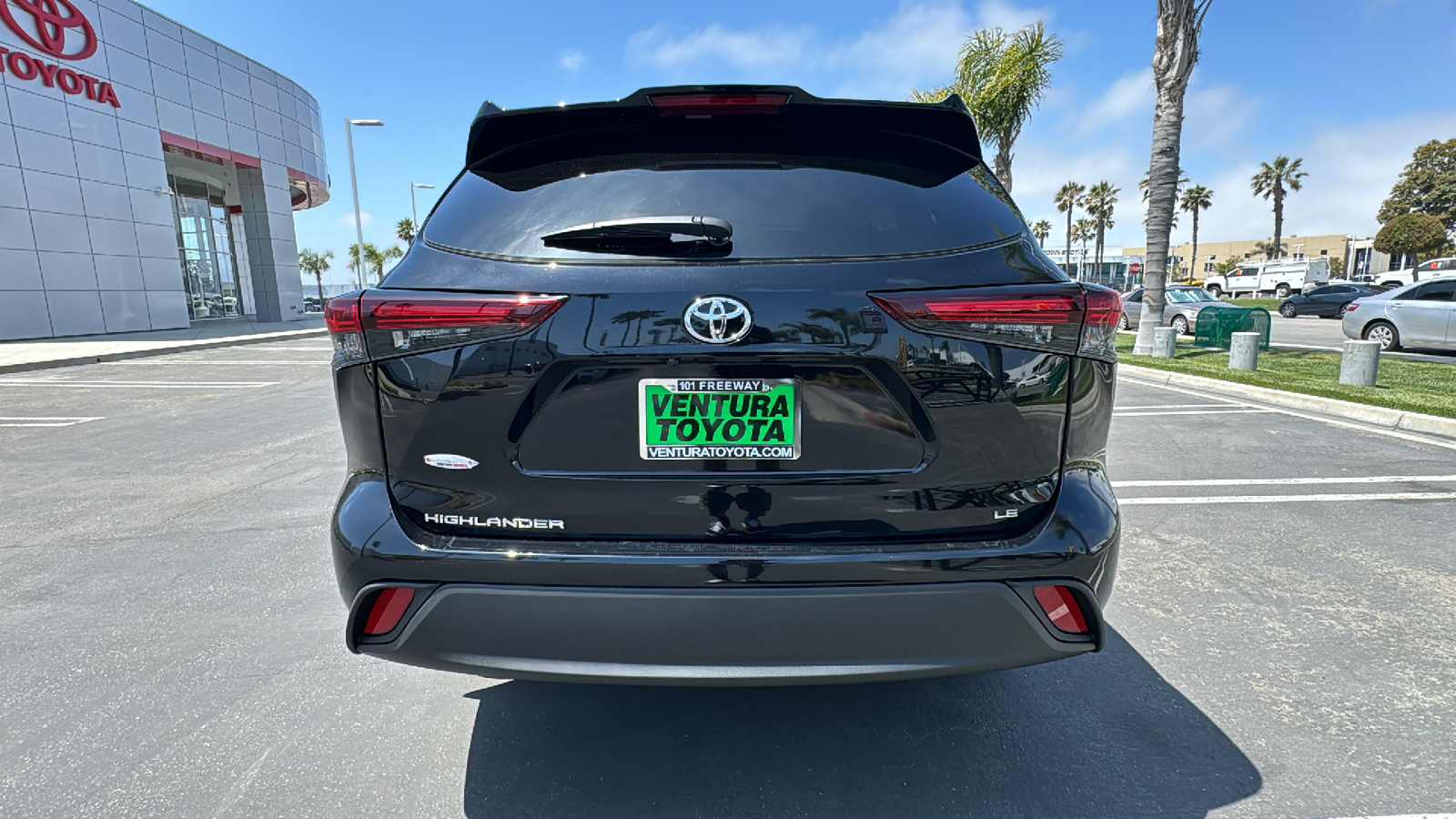 2024 Toyota Highlander LE 4