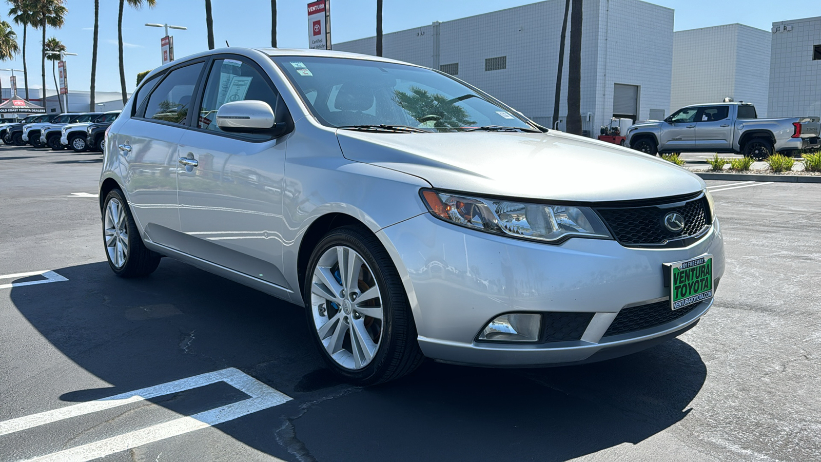 2011 Kia Forte 5-Door SX 1