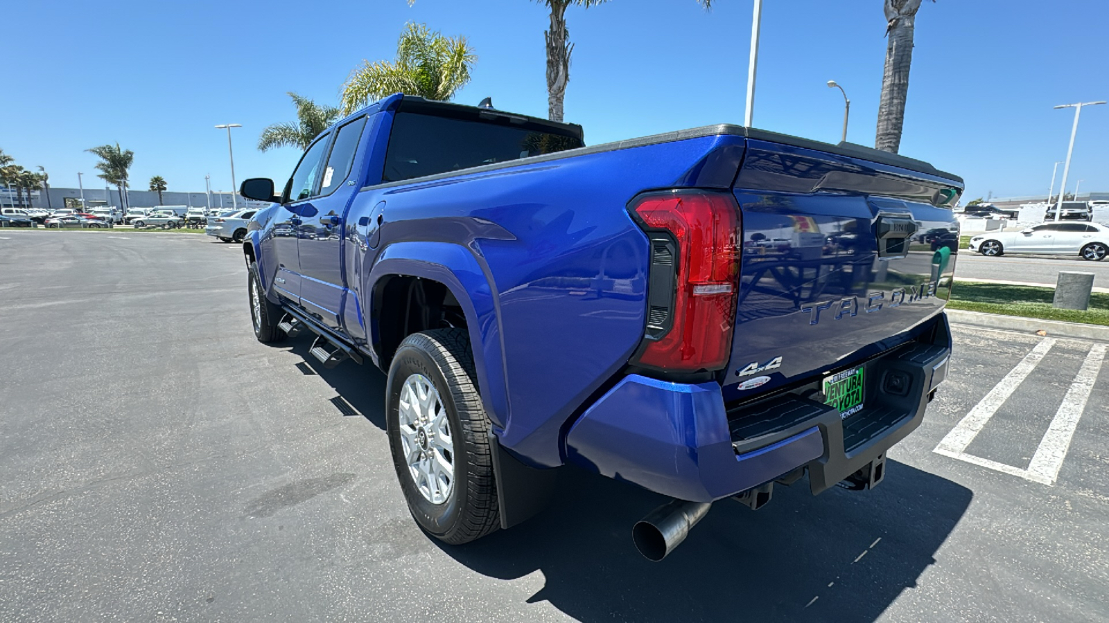 2024 Toyota Tacoma SR5 Double Cab 6 Bed AT 5