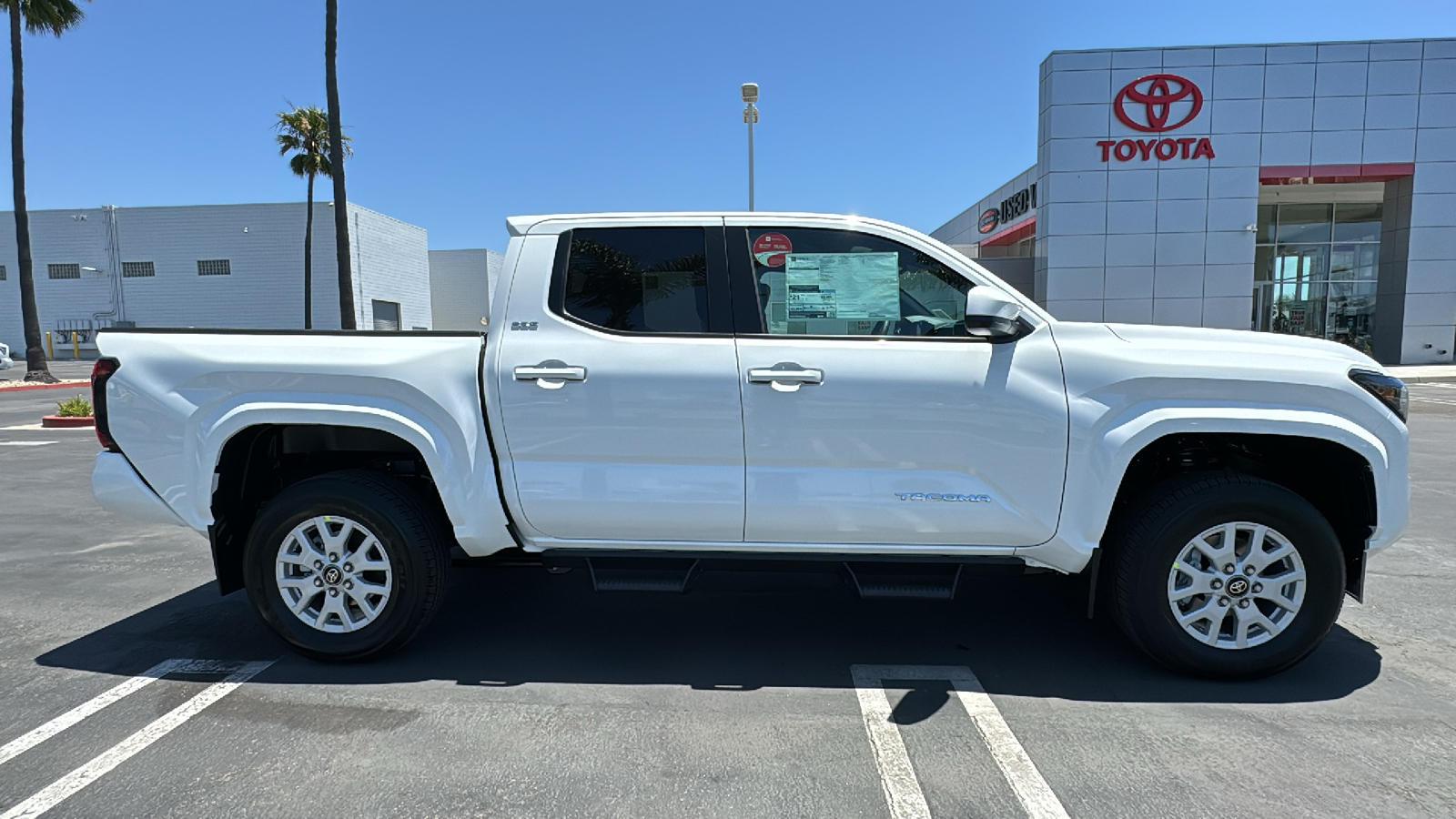 2024 Toyota Tacoma SR5 Double Cab 5 Bed AT 2