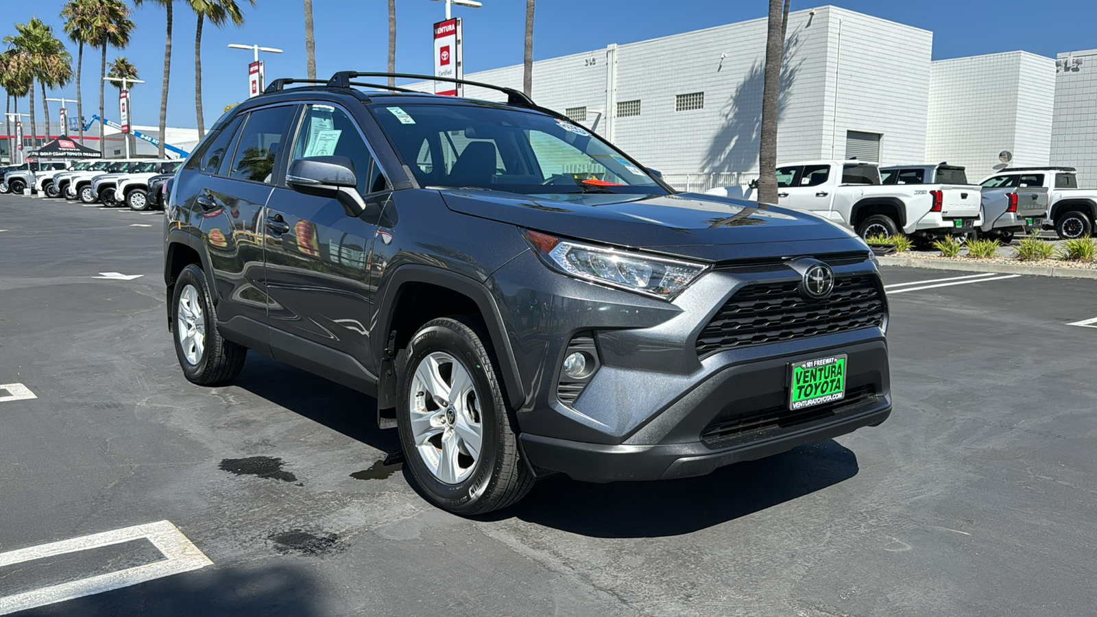 2021 Toyota RAV4 XLE 1