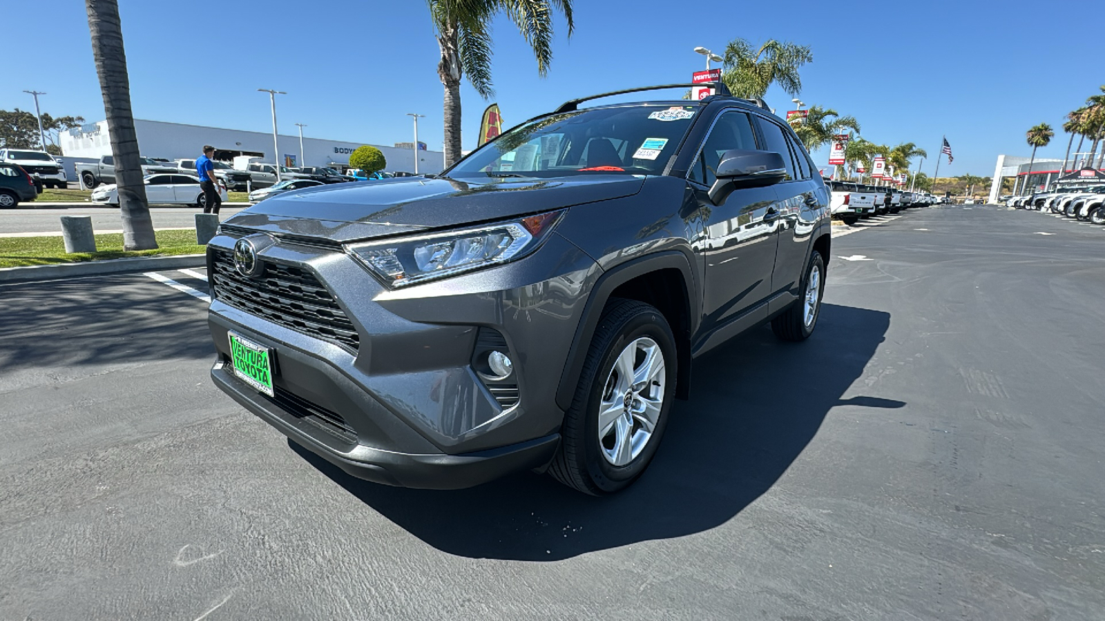 2021 Toyota RAV4 XLE 7