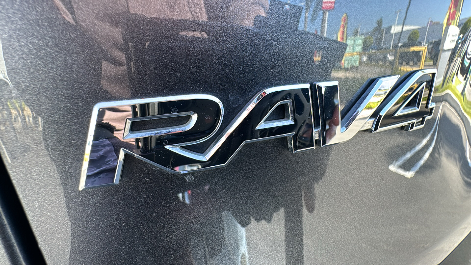 2021 Toyota RAV4 XLE 25