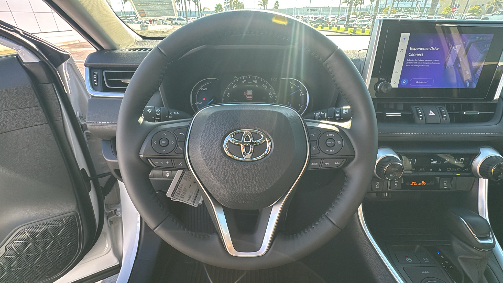 2024 Toyota RAV4 Hybrid XLE Premium 16