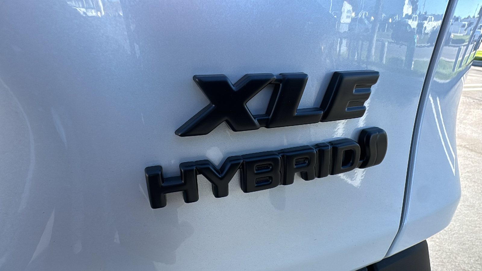 2024 Toyota RAV4 Hybrid XLE Premium 29