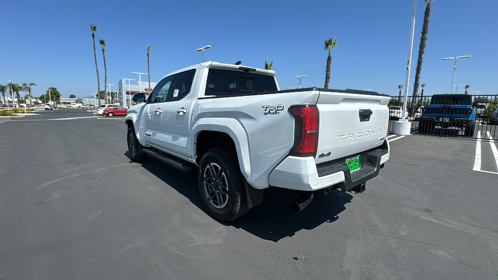 2024 Toyota Tacoma TRD Sport Hybrid Double Cab 5 Bed AT 5