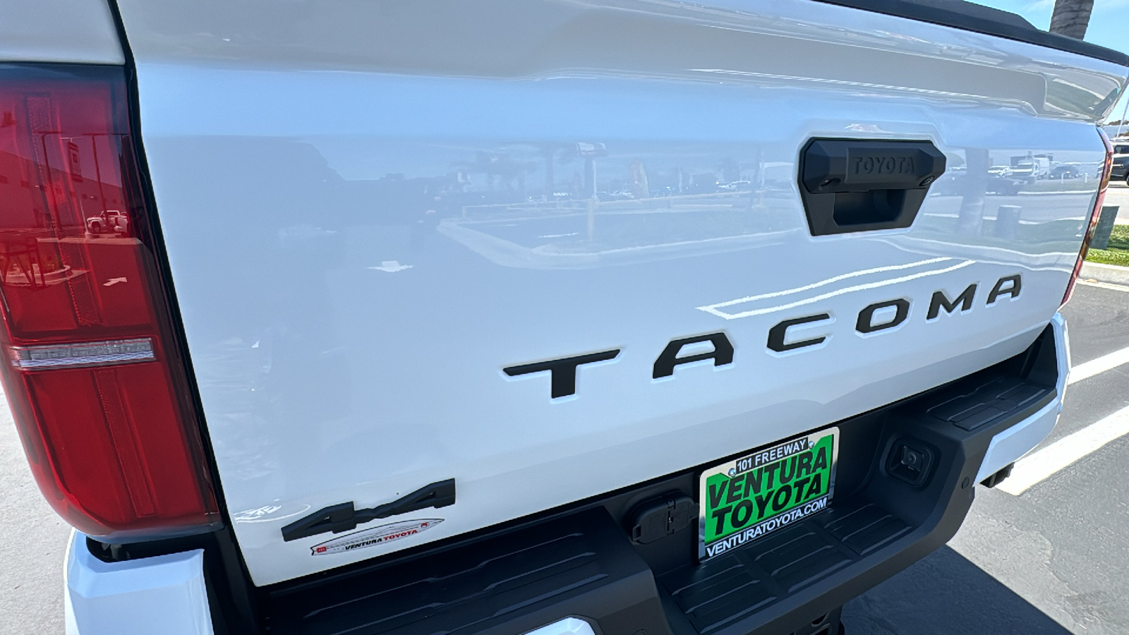 2024 Toyota Tacoma TRD Sport Double Cab 6 Bed AT 26