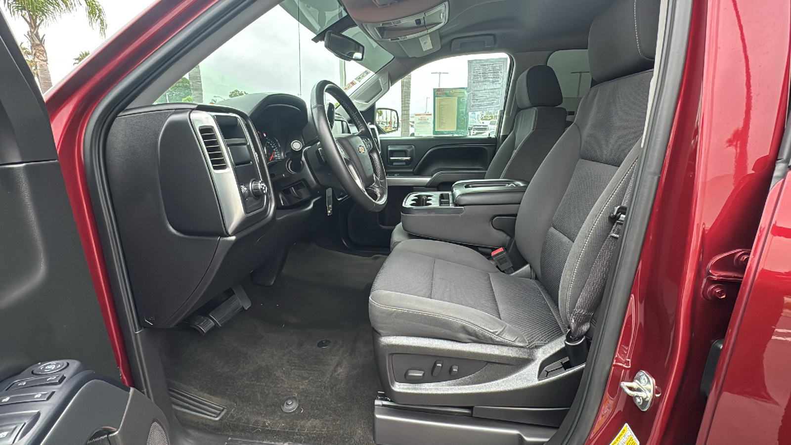 2017 Chevrolet Silverado 1500 LT 2WD Crew Cab 143.5 12