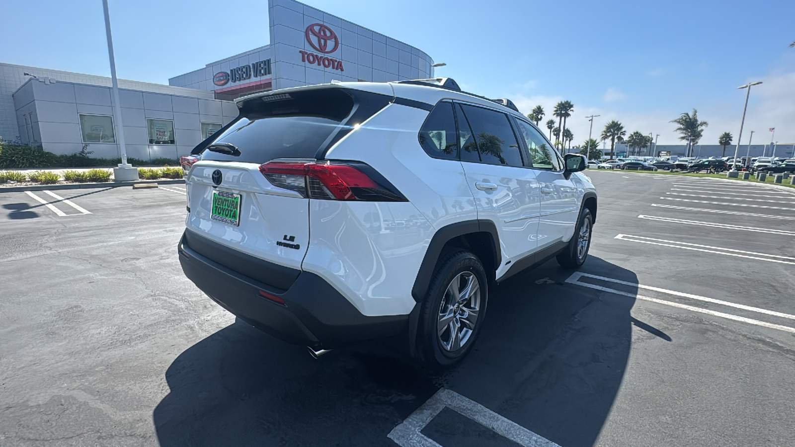 2024 Toyota RAV4 Hybrid LE 3