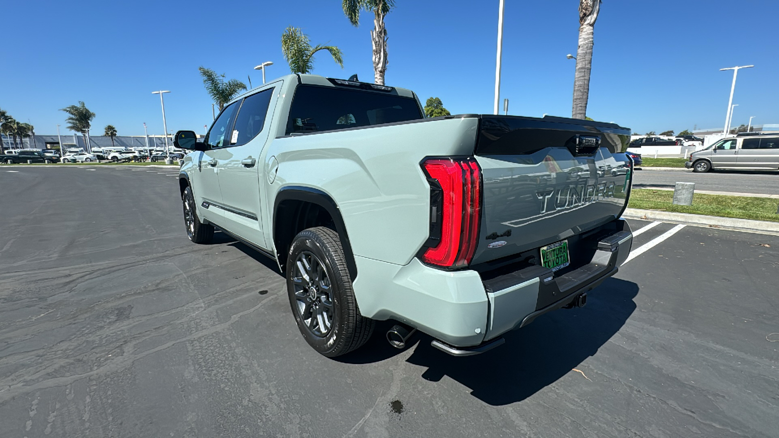 2024 Toyota Tundra Platinum CrewMax 5.5 Bed 5