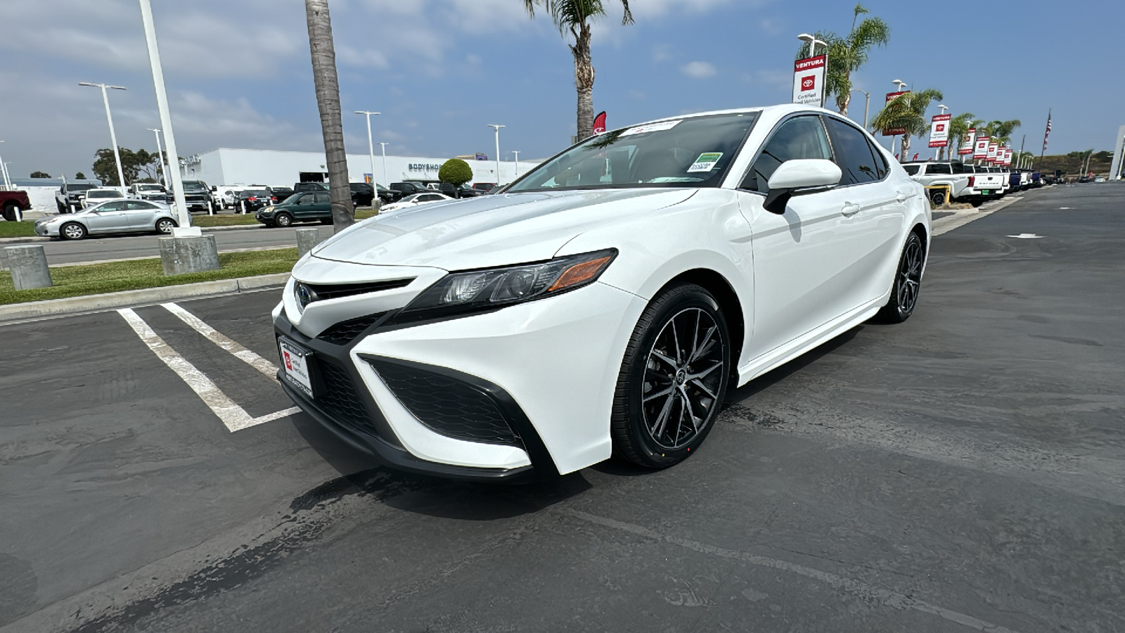 2022 Toyota Camry Hybrid SE 7