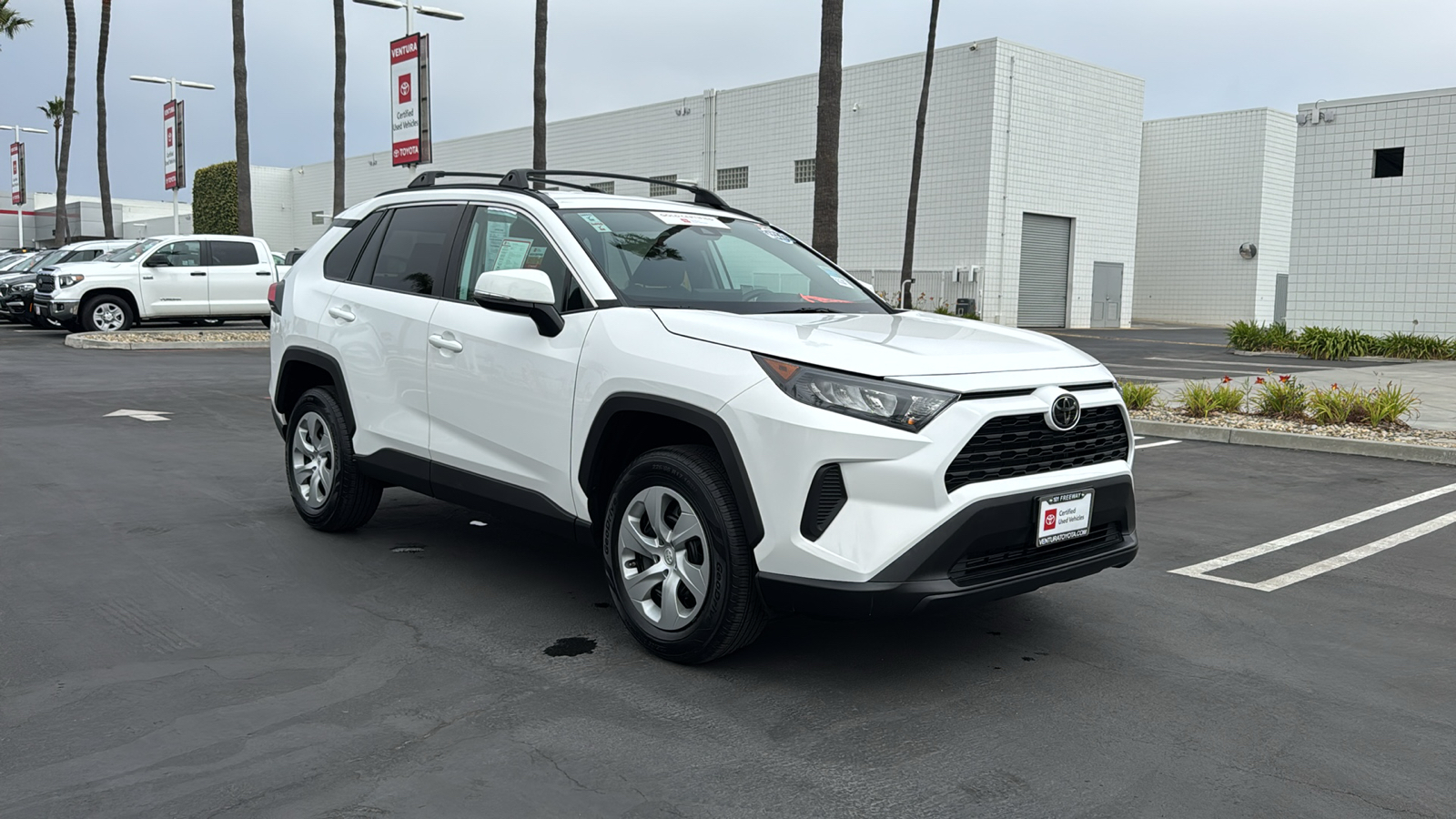 2021 Toyota RAV4 LE 1