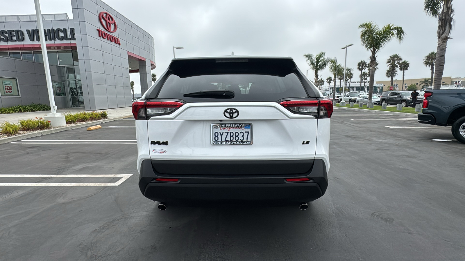 2021 Toyota RAV4 LE 4