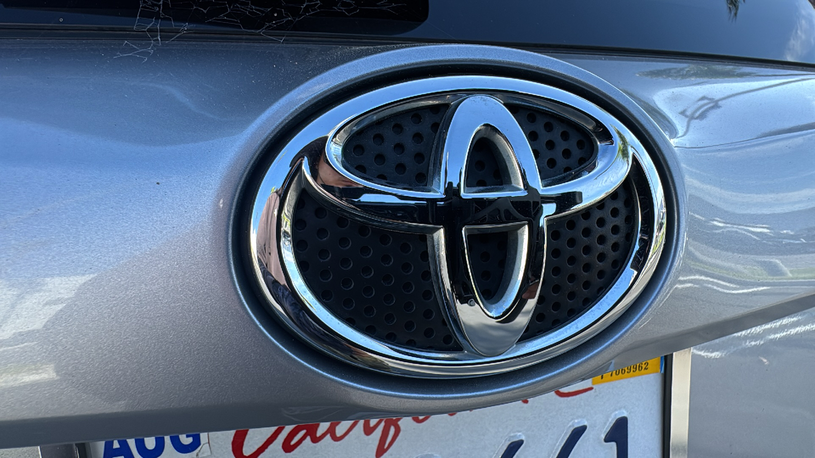 2018 Toyota RAV4 LE 26