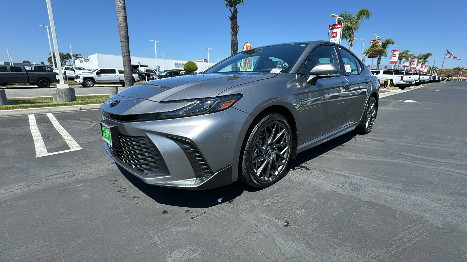 2025 Toyota Camry SE 7