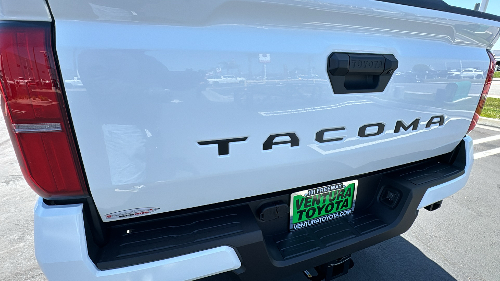 2024 Toyota Tacoma SR5 Double Cab 5 Bed AT 24