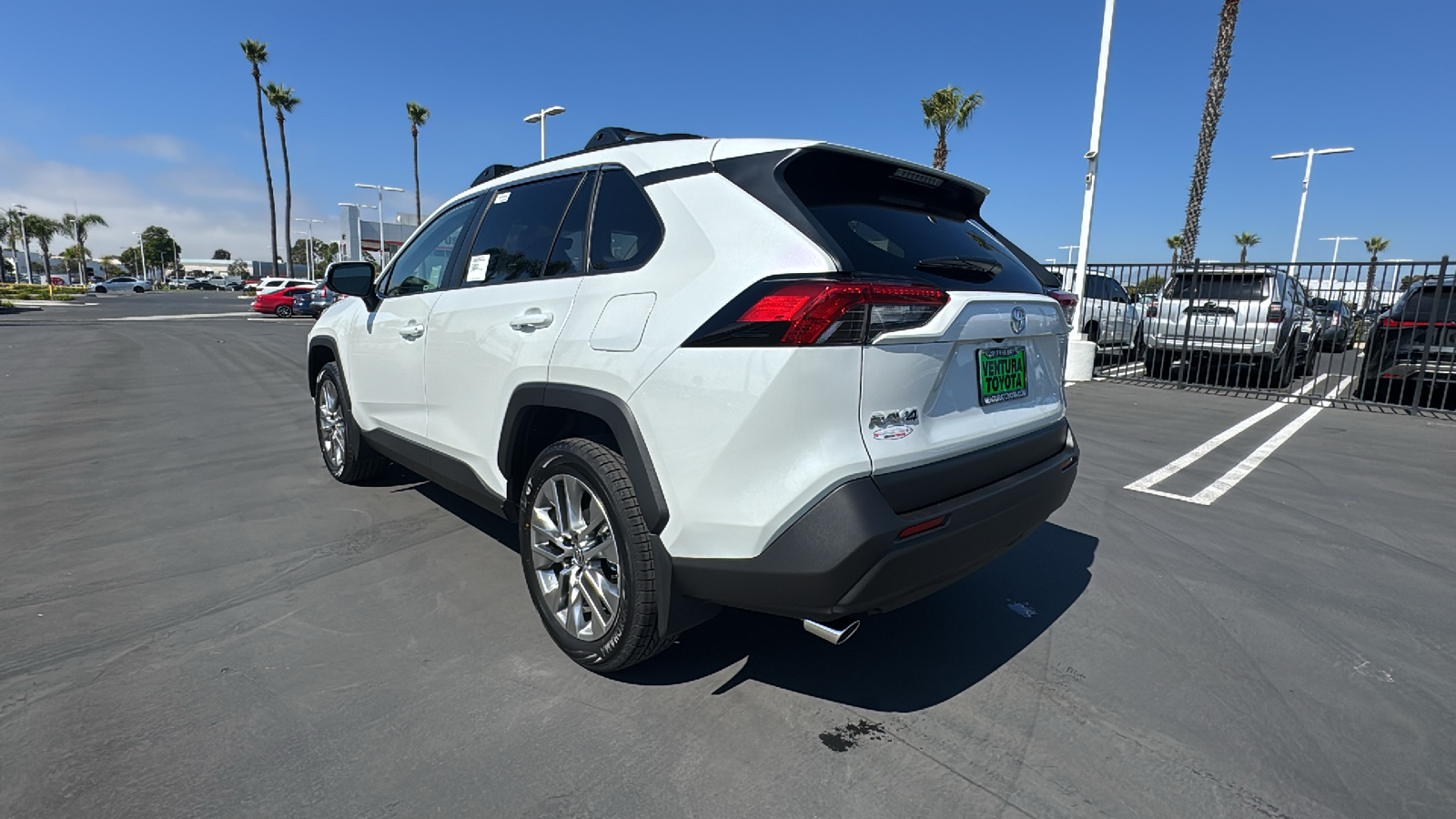 2024 Toyota RAV4 XLE Premium 5