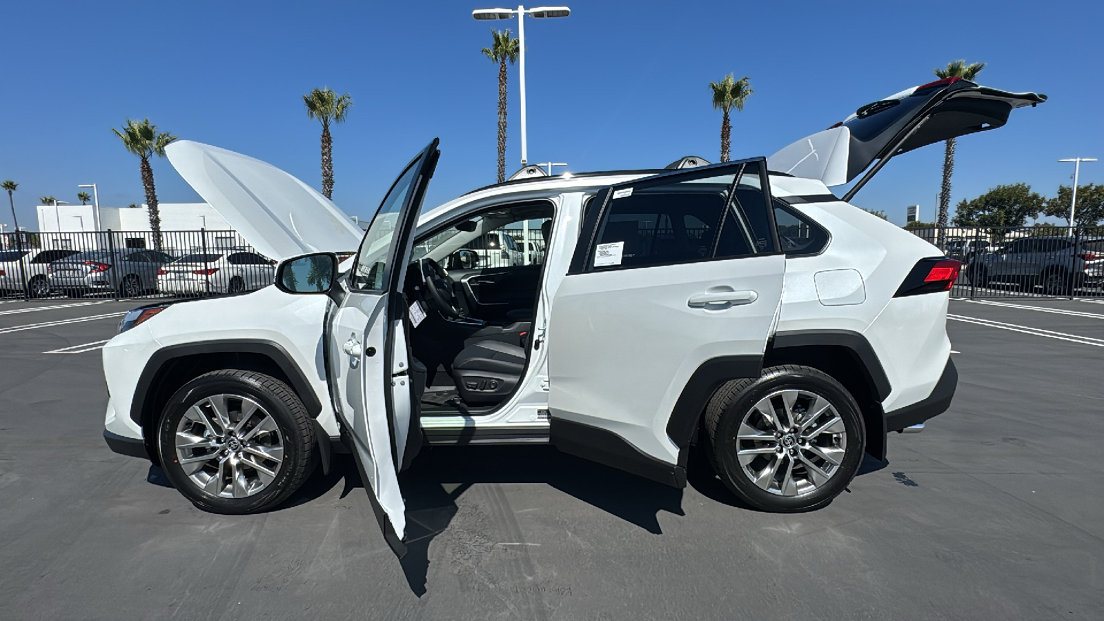 2024 Toyota RAV4 XLE Premium 11