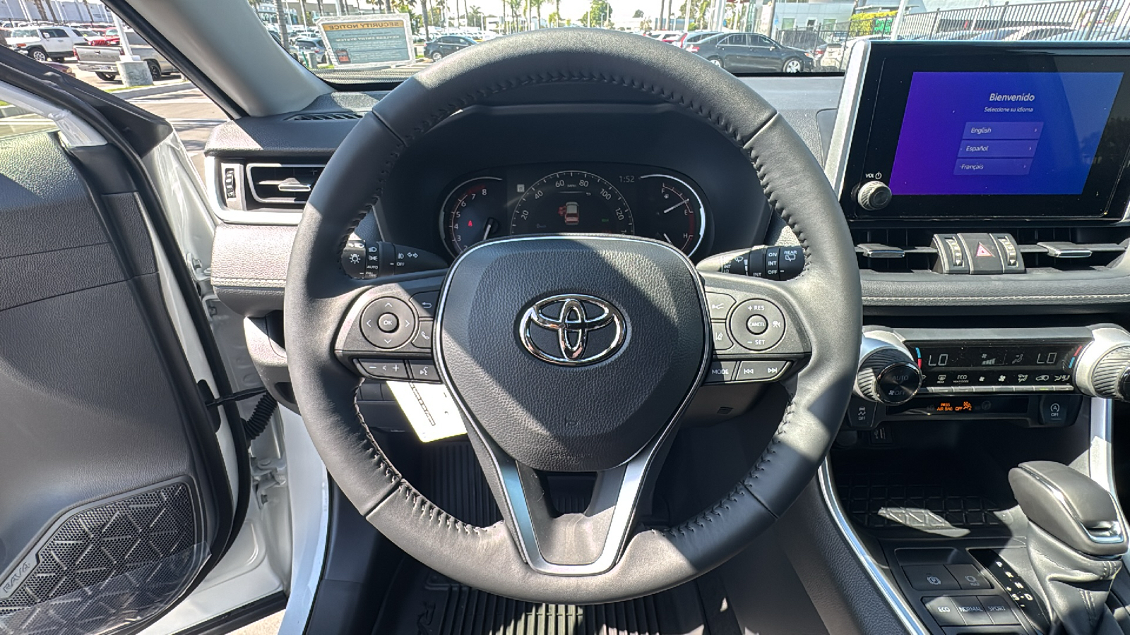 2024 Toyota RAV4 XLE Premium 16