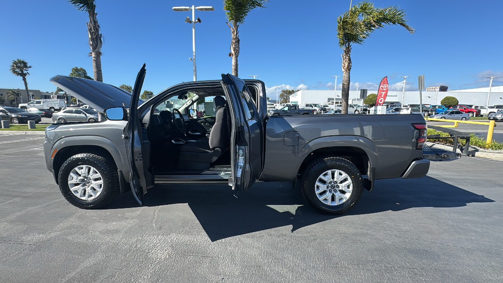 2022 Nissan Frontier SV King Cab 4x2 Auto 11