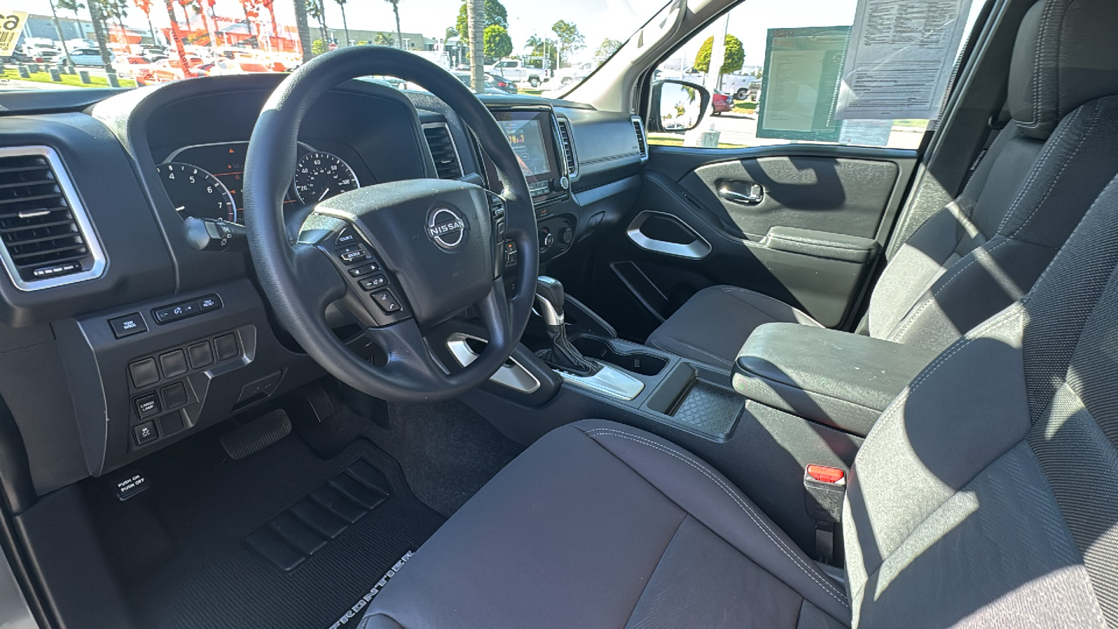 2022 Nissan Frontier SV King Cab 4x2 Auto 13