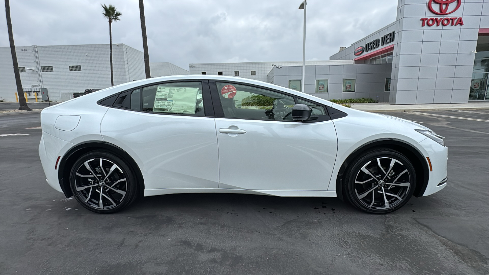 2024 Toyota Prius Prime XSE 2