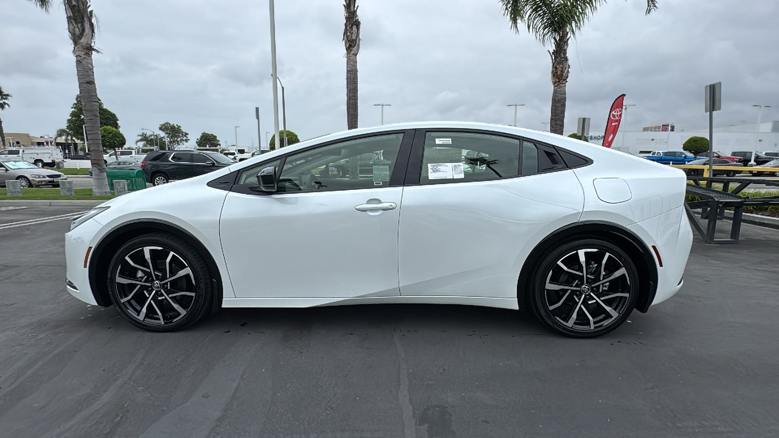 2024 Toyota Prius Prime XSE 6