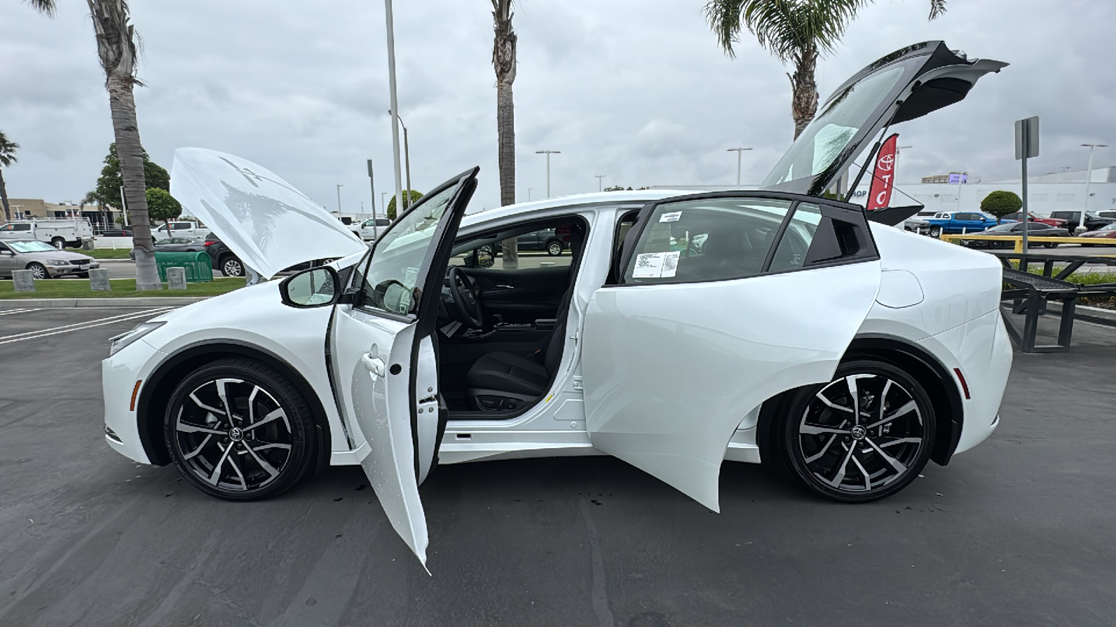 2024 Toyota Prius Prime XSE 11