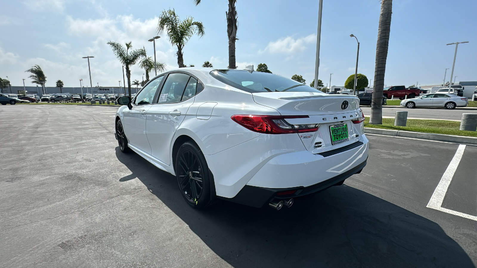 2025 Toyota Camry SE 5