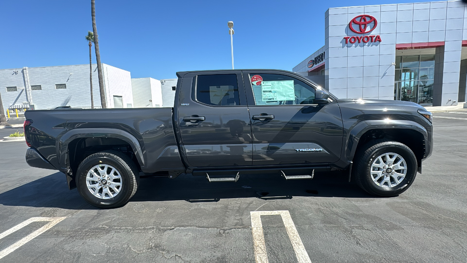 2024 Toyota Tacoma SR5 Double Cab 6 Bed AT 2