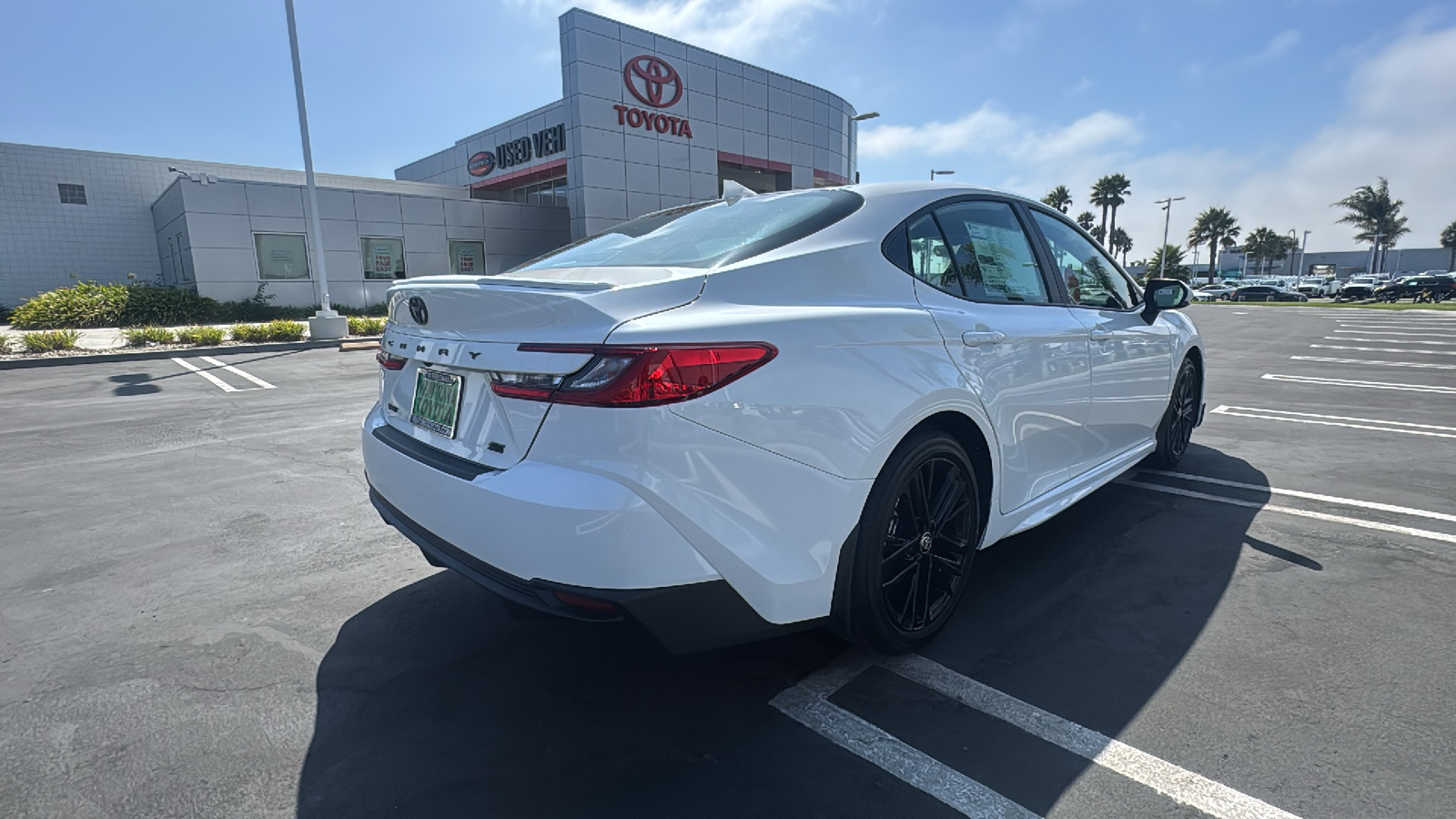 2025 Toyota Camry SE 3