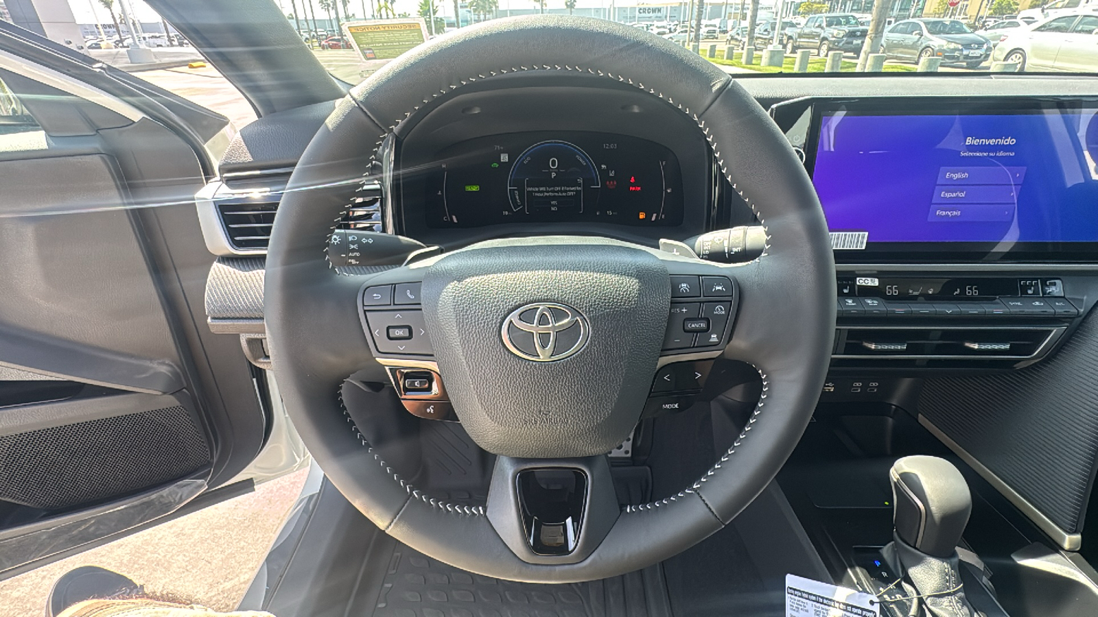 2025 Toyota Camry SE 16