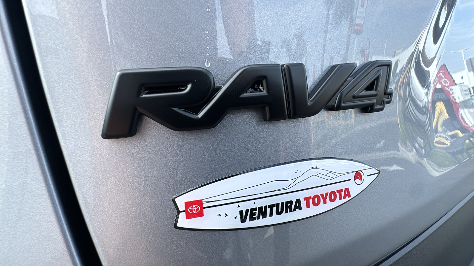 2024 Toyota RAV4 Hybrid Limited 27