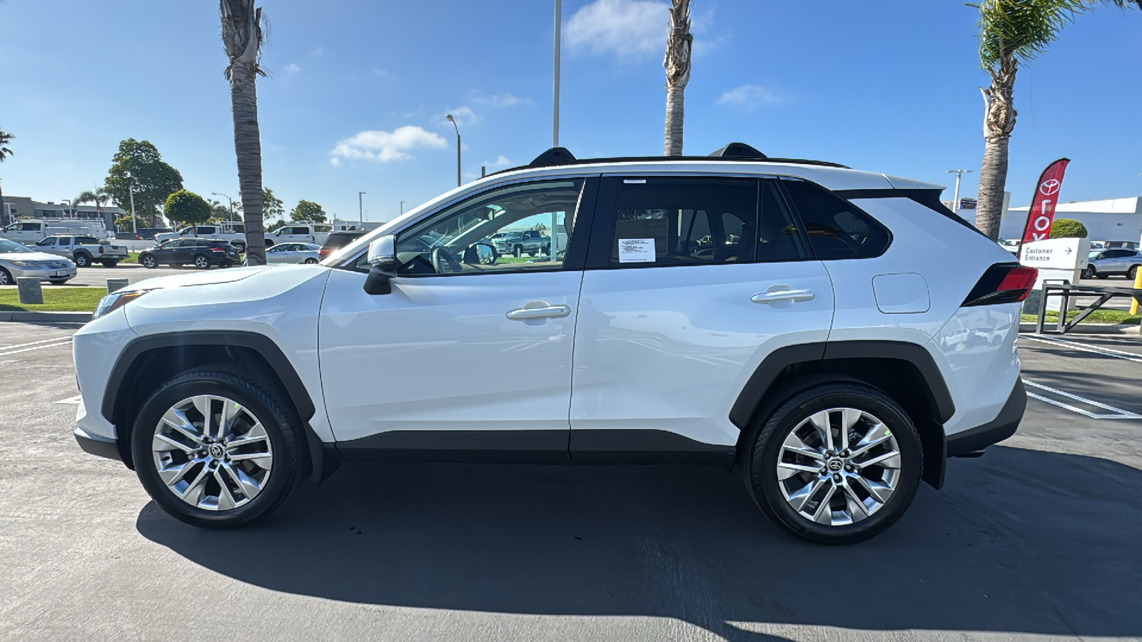 2024 Toyota RAV4 XLE Premium 6