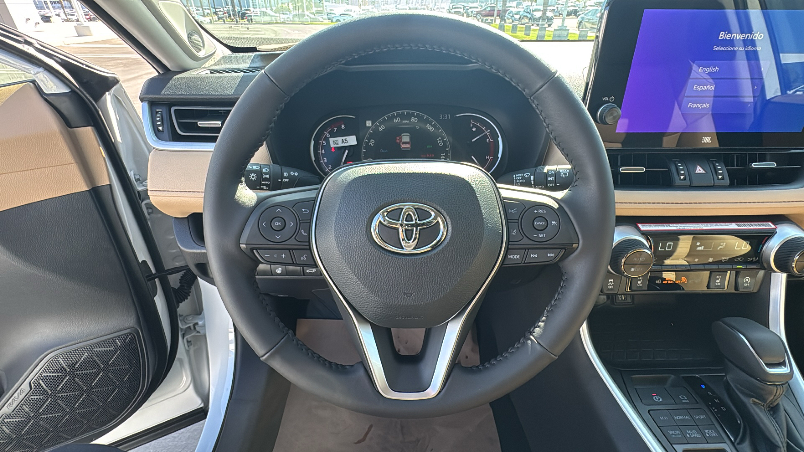 2024 Toyota RAV4 XLE Premium 16