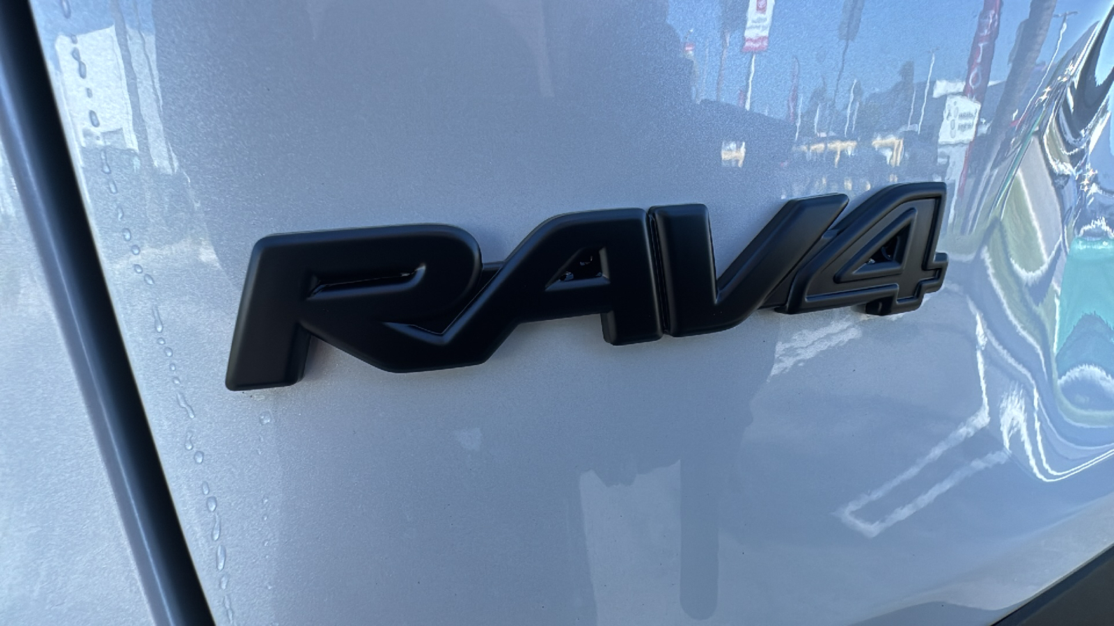 2024 Toyota RAV4 XLE Premium 27