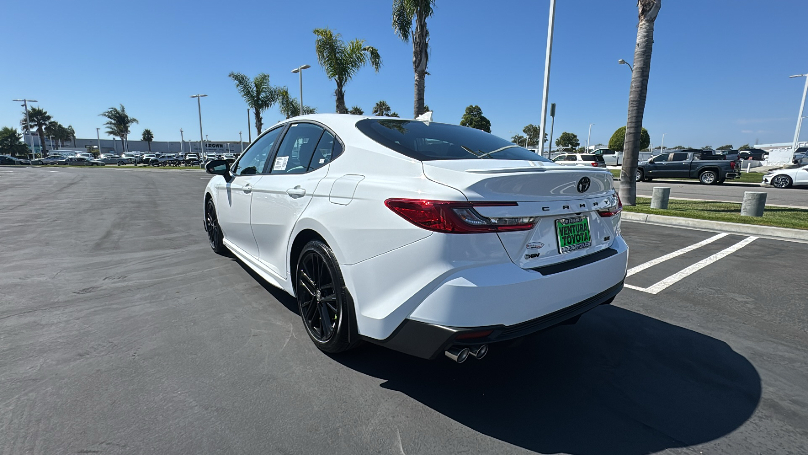 2025 Toyota Camry SE 5