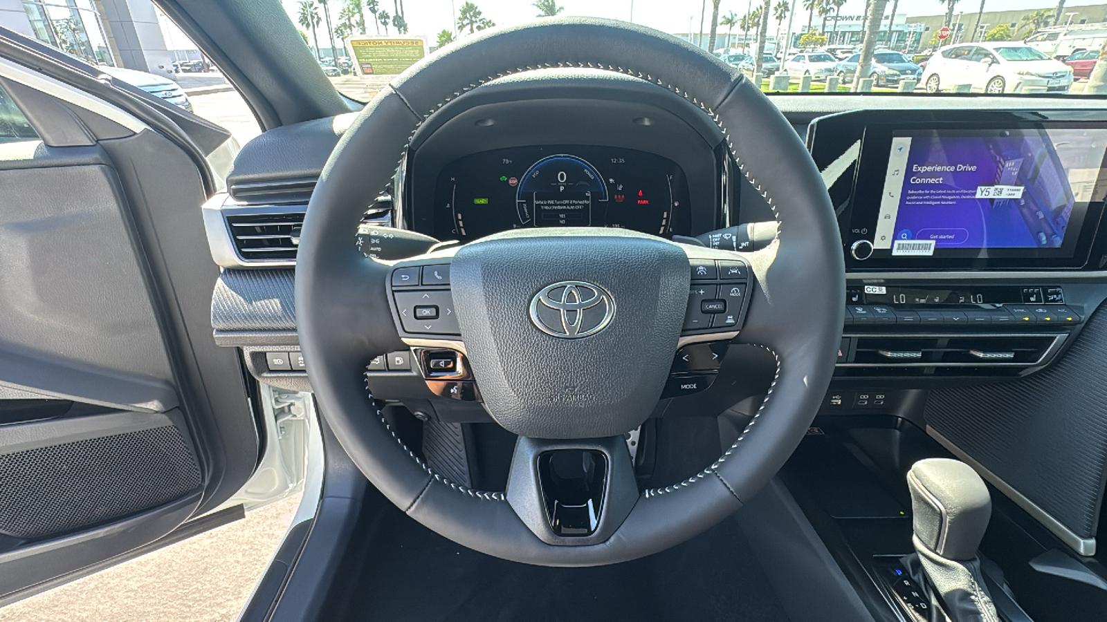 2025 Toyota Camry SE 16