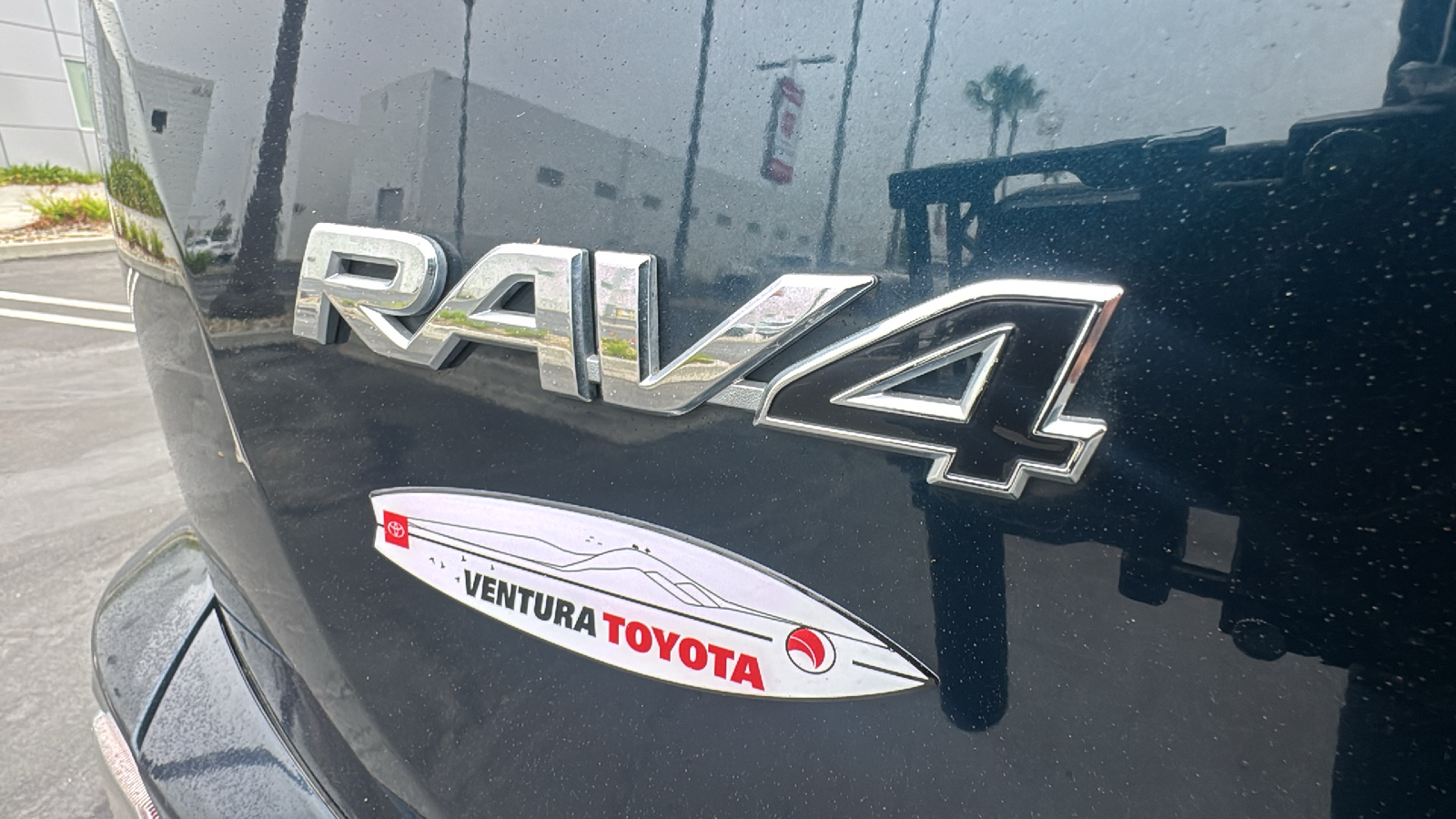 2017 Toyota RAV4 Platinum 29